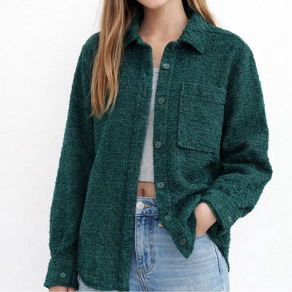 Abercrombie & Fitch Tops - Abercrombie & Fitch XS Oversized Emerald Textured Sweater Button Front